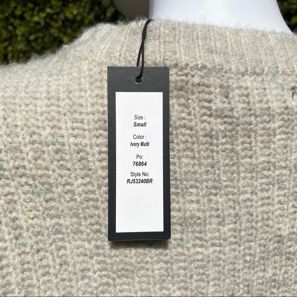 ROMEO + JULIET COUTURE POM SWEATER - Picture 6 of 9